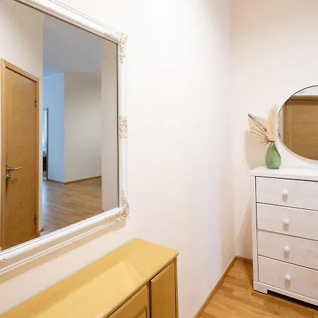 Appartement One Bedroom Sunny Tallinn Street With Parking Riga